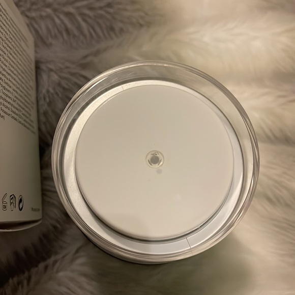 Murad Retinol Youth Renewal Night Cream - Picture 2 of 3